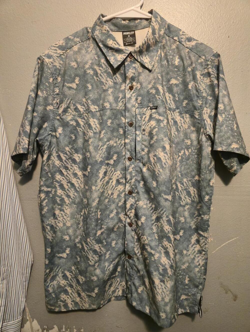 Hurley Green Hawaiian Short Sleeve Button-Up Surf Shirt Men's Size Medium